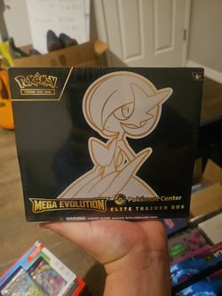 Pokemon center Mega evolutions gardevoir etb