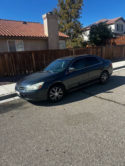 2005 Honda accord clean title