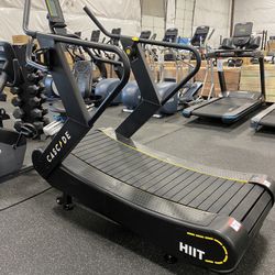 Brand New Cascade Ultra Runner Plus Curve Treadmill 