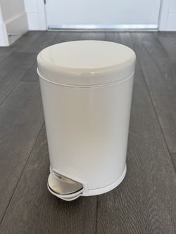 Simple human Round Step Trash Can
