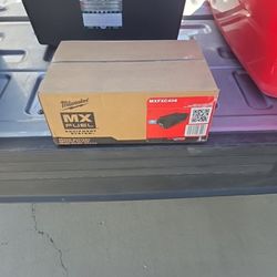 Milwaukee MX FUEL XC406 battery only
