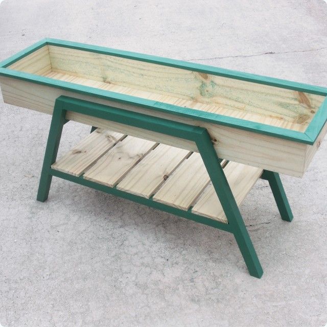 BEAUTIFUL "NEW" CUSTOM MADE RAISED PLANTER