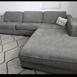 AF W Beautiful Gray Sectional
