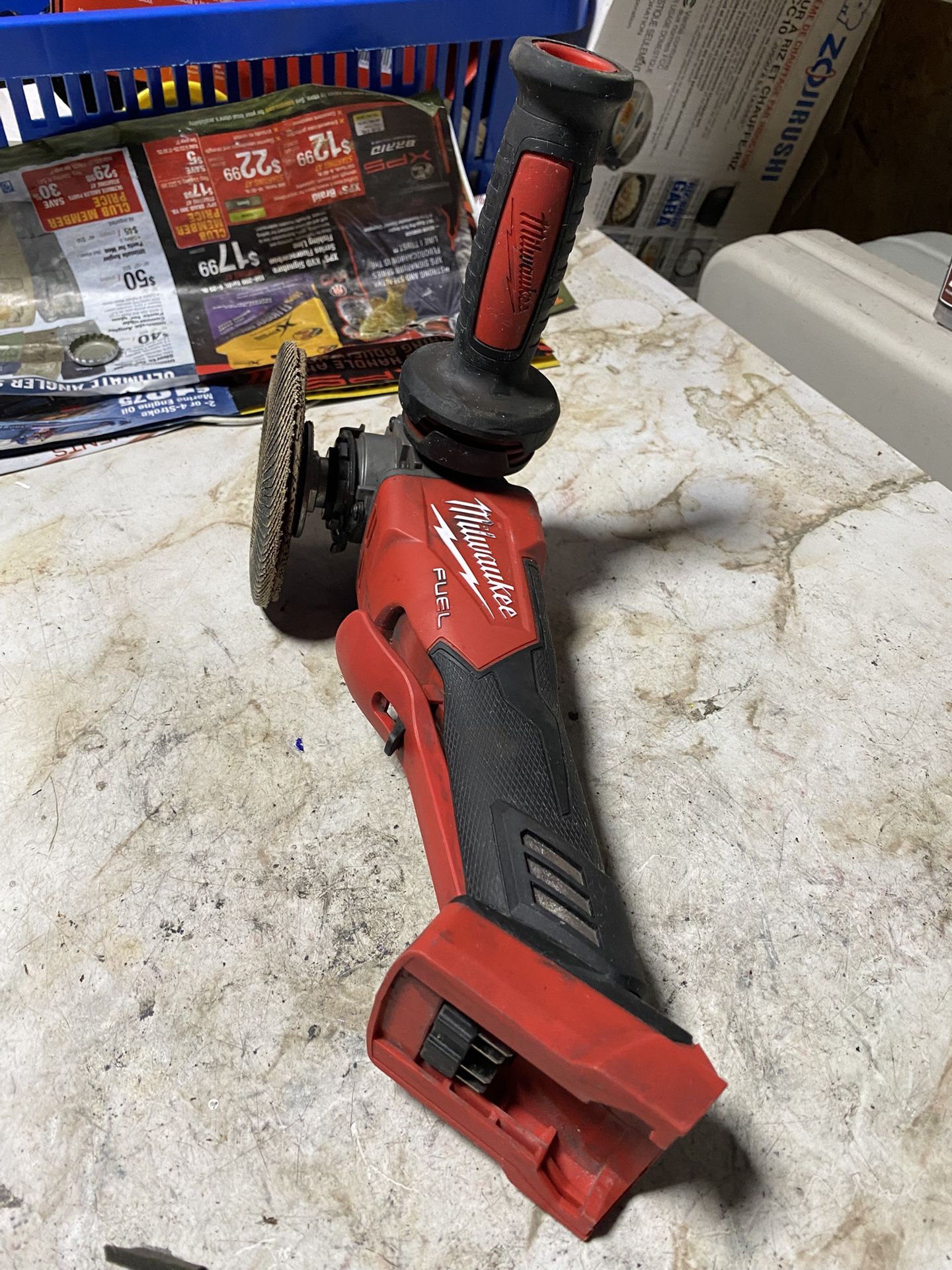 Milwaukee M18v