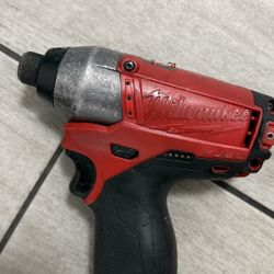M12 Impact Driver