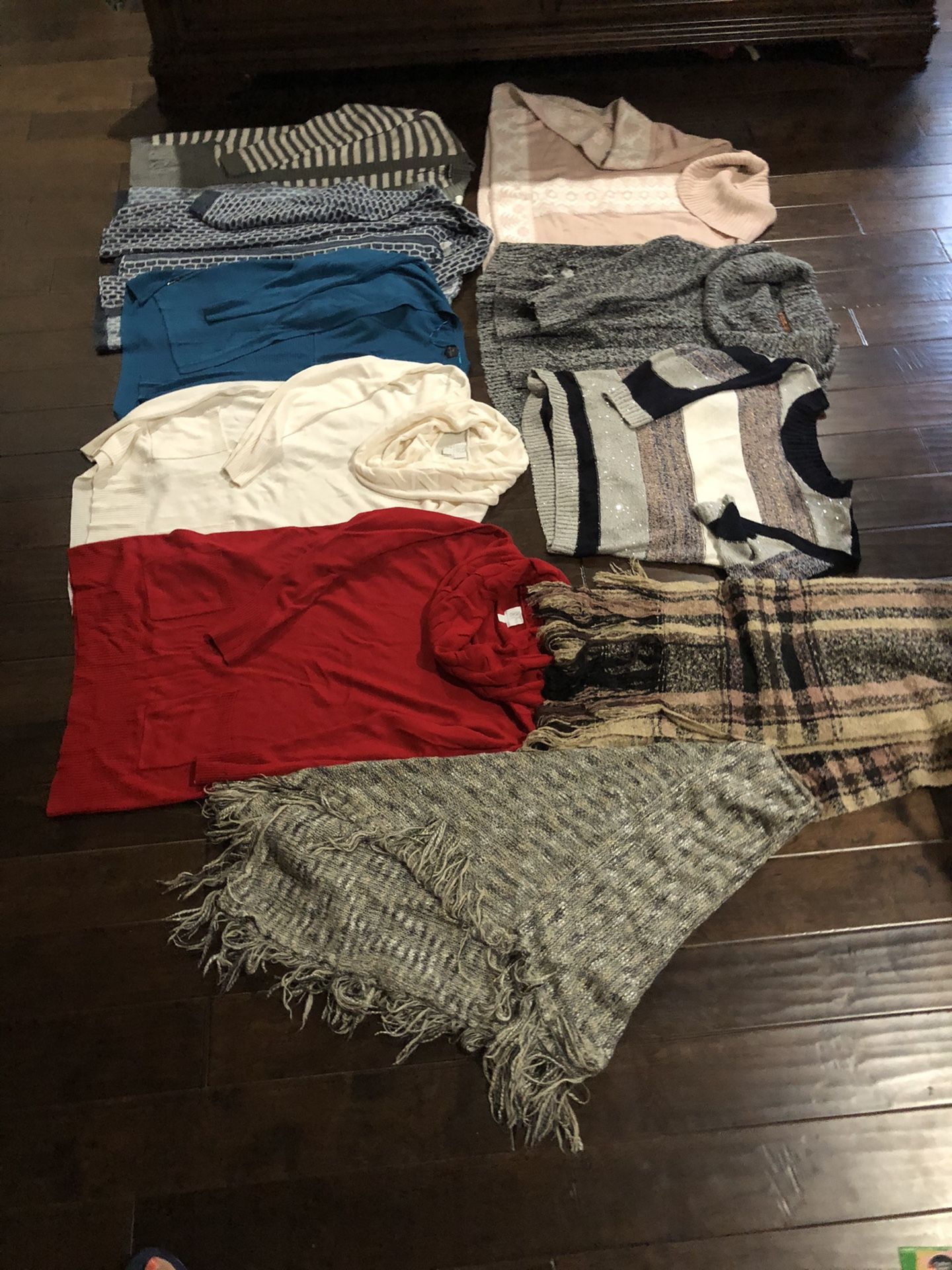 Women’s Winter Sweaters/ponchos (lot Of 10 Pieces) SIZE L