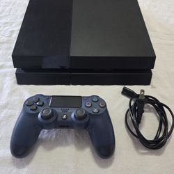 Ps4 With Controller 