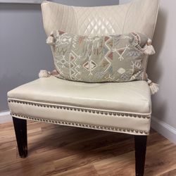 Pleather White textured, studded chair