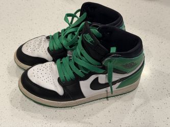 Jordan 1 - Size 2y