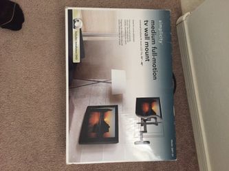 Full motion wall mount for tv