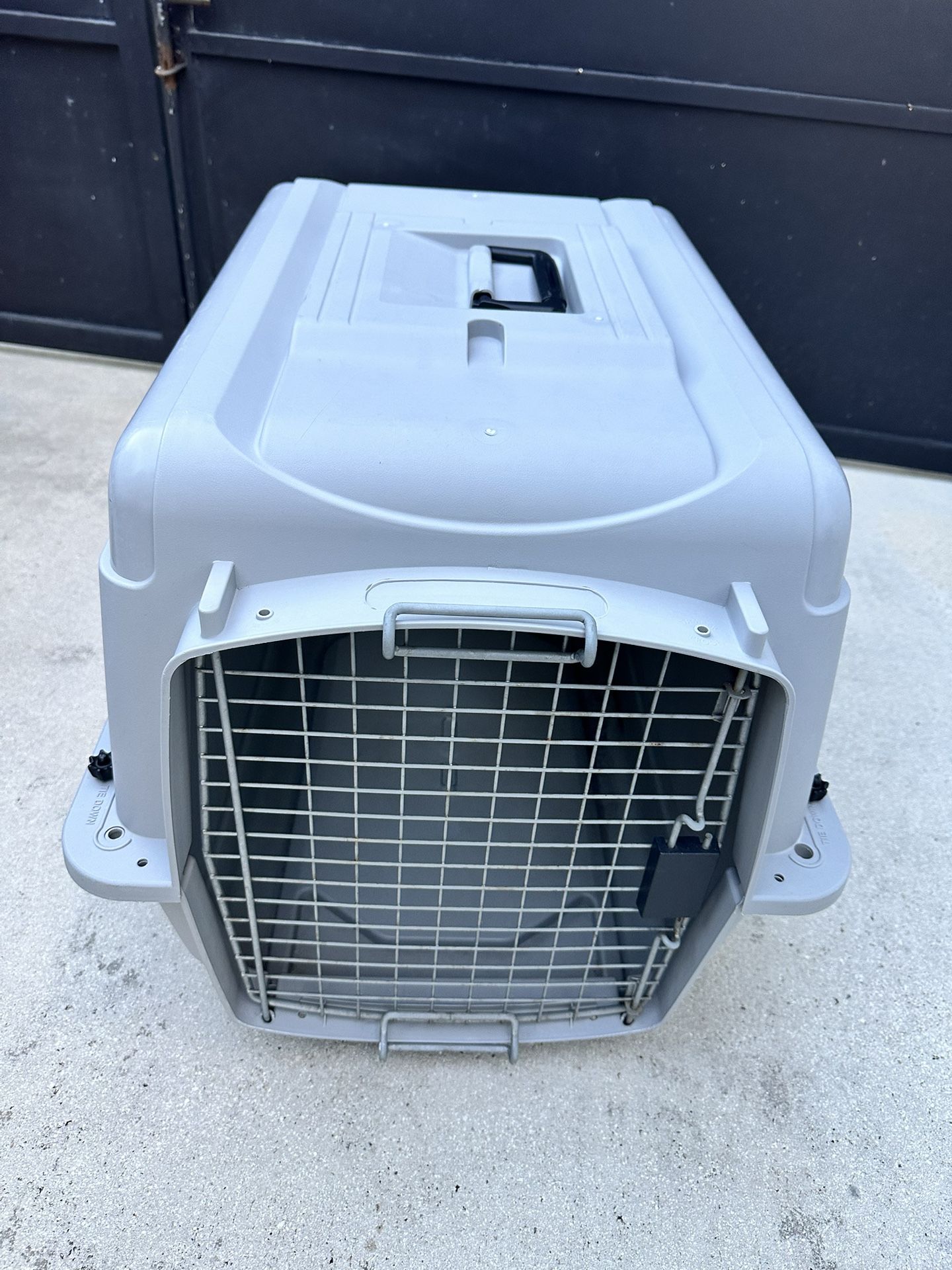 DOG CRATE