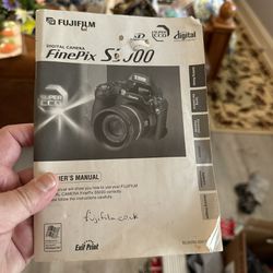 Fuji FinePix S5000”” Digital Camara