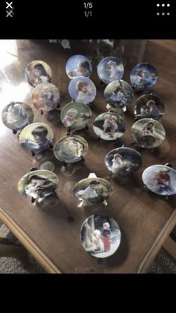Beautiful -19 Zolan miniature plates!! Mostly of kids and pets