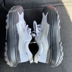 New   Vans Sneaker Vans Crosspath Shoe Multi-Terrain, Water Repellent, M 7.5/ W9  New Never Worn No Box