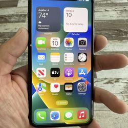 iPhone 11 Pro 256GB Unlocked For Any Network W/ New Tempered Glass Screen Protector And Charger!