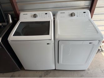 Samsung washer and dryer (Electric or Gas)