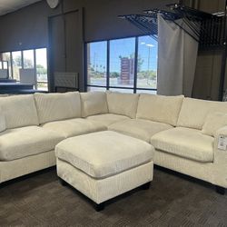 Cream Comfy Sectional w Ottoman 