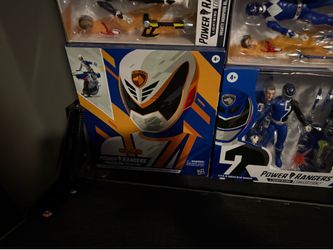 Power rangers lightning collection
