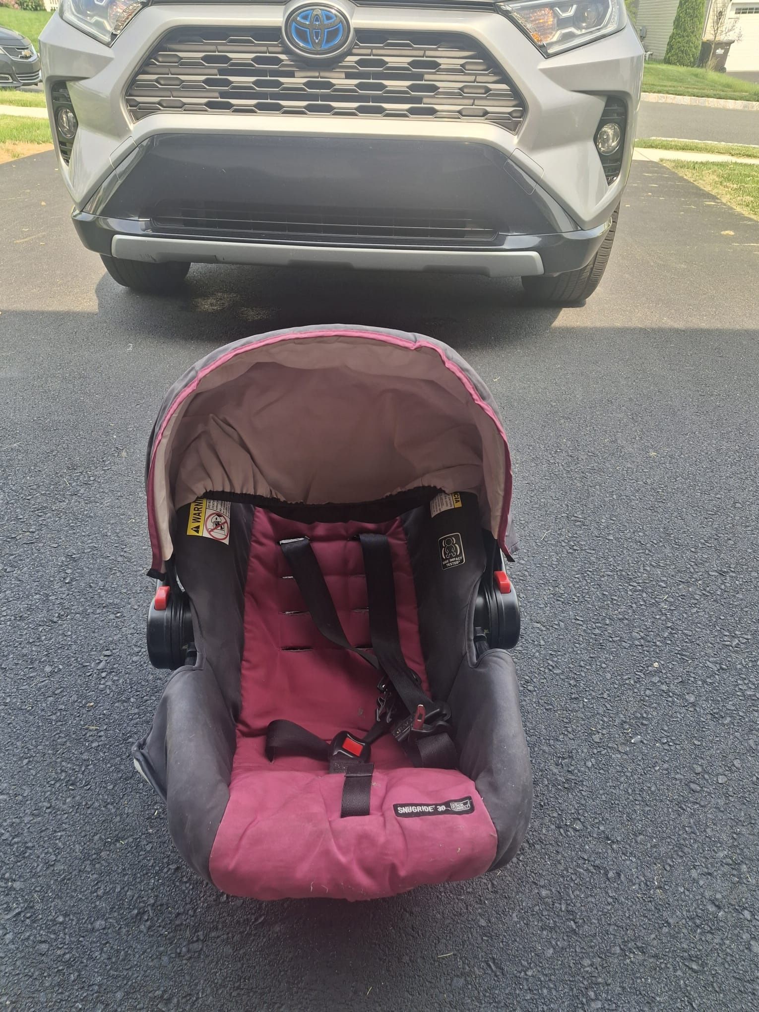 Infant Car Seat โ SnugRide 30 by Graco