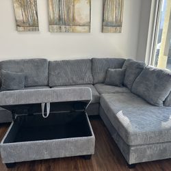 Gray Sectional Sofa & Ottoman 