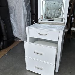 Vanity With Led Mirror 