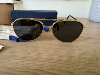 Authentic Louis Vuitton Sunglasses Z1350E LV Catch Pilot Gold Black w/case Louis Vuitton | Accessories | Authentic Louis Vuitton  main image 3
