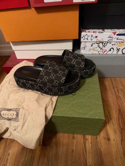 Gucci sandals size 38 1/2