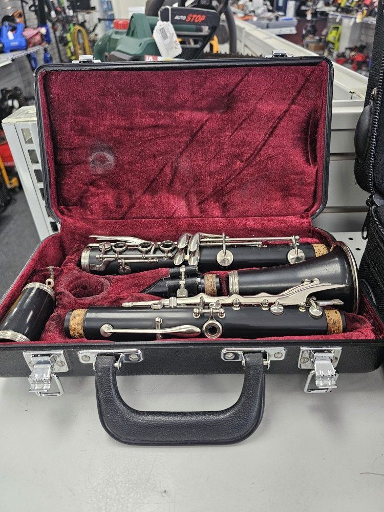 Jupiter Clarinet. CEC-630. ASK FOR RYAN. #4(contact info removed)300-01