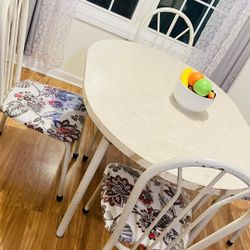 Breakfast Oval 4 Chair Table 