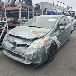 2010 - 2015 Toyota Prius Gen 3 For Parts - Selling Part By Part