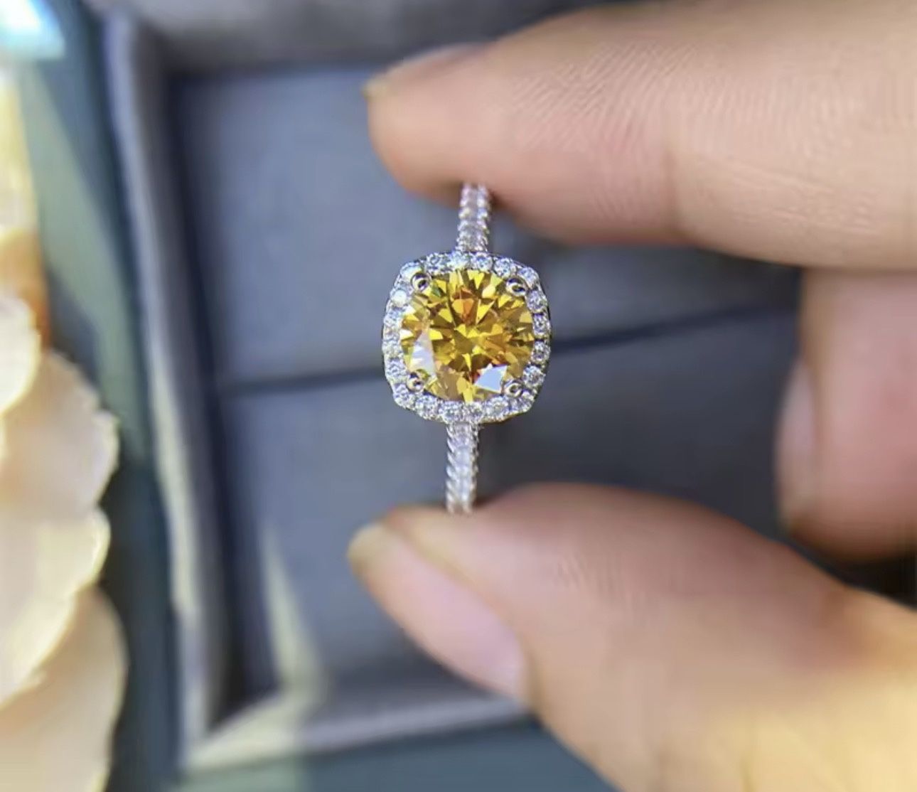 2ct size 6,7,8 Yellow Lemon Moissanite Sterling silver S925 Engagement Ring