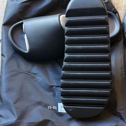 2 pairs Yezzy’s Slides Onyx Size 13 -15