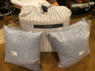 NWT Ralph Lauren Queen Comforter and Pillow Set