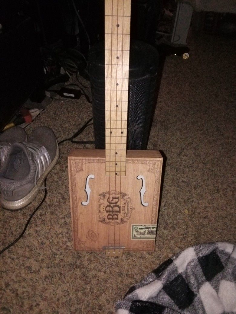 Blues Box Guitar