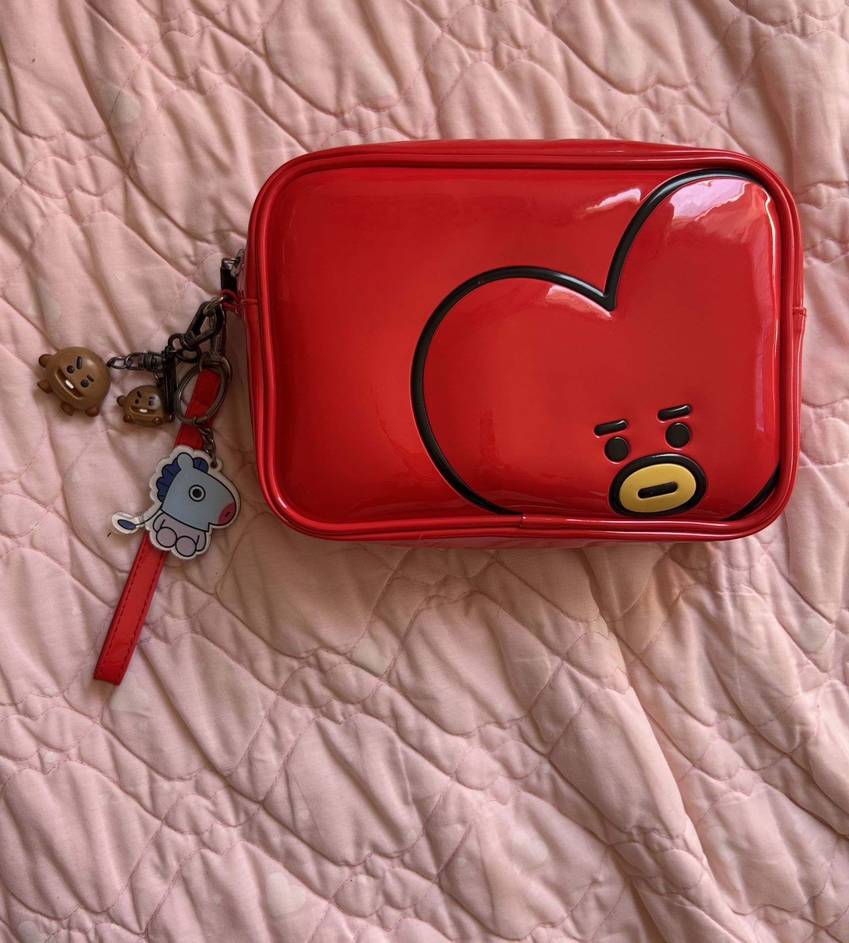 BT21 Tata vinyl hand bag