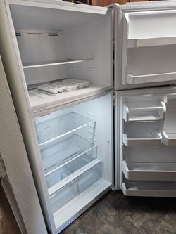 Insignia Refrigerator