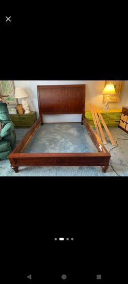 Queen Size Solid Wood Sleigh Bed Frame