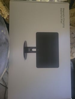 Magnetic iPad holder