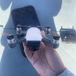DJI MAVIC AIR W/ CHARGING STATION + EXTRA BATTERY 