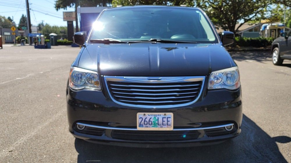 2014 Chrysler Town & Country