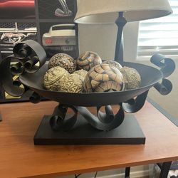 Decorate Bowl With Decorative Balls