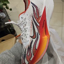 Nike Vaporfly 3 Sz 9, 9.5, 11,11.5, 12, 13