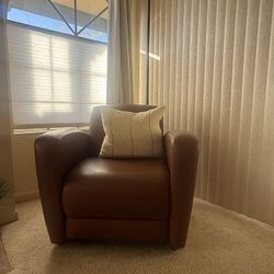 National Reno Lounge Chair