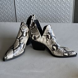 Vince Camuto Booties Snake Skin 