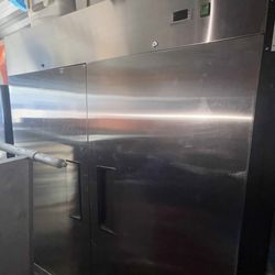 2 Door Commercial Refridgerator