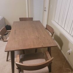 Dining Table With 4 Seats