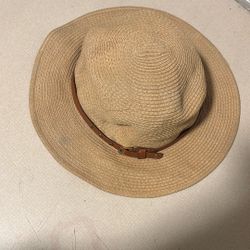 Hat2 