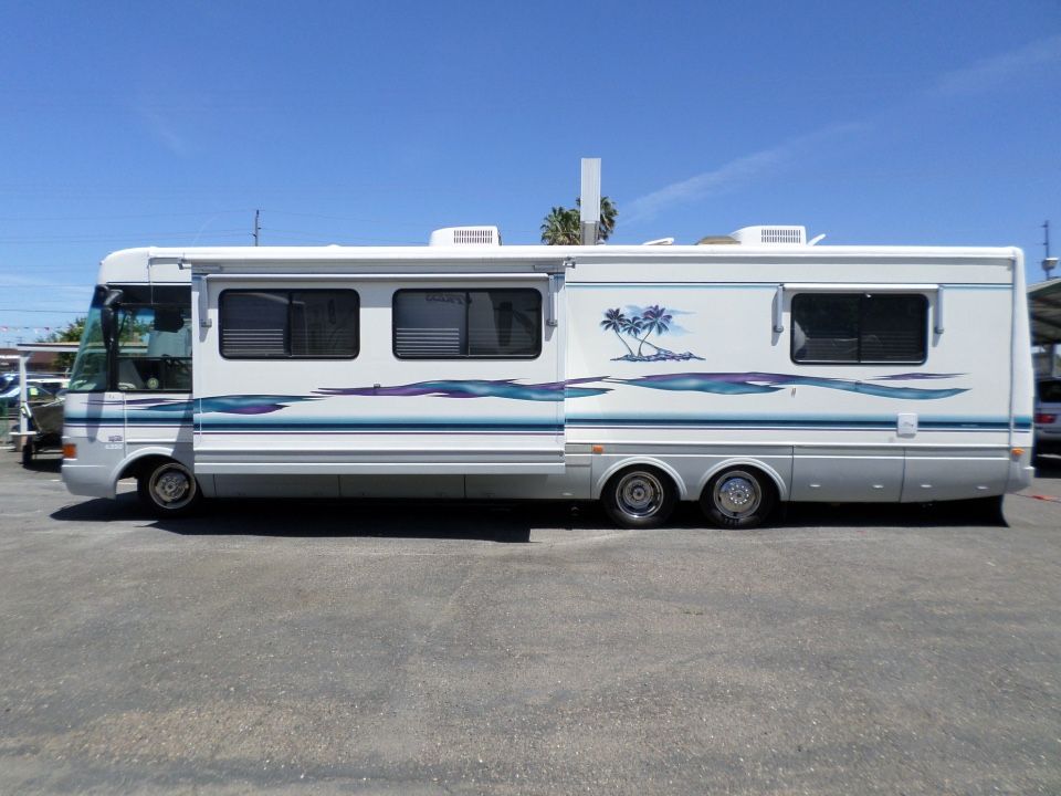 1998 Tropical By National RV
