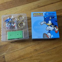 Loot Crate Exclusive Sonic The Hedgehog + Rings Collectible