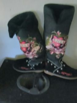 Ed hardy boots( love kills slowly)design